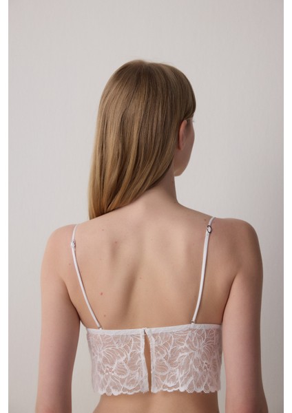 Kırık Beyaz Aksesuarlı Çiçekli Dantelli Crop Bralet fırsatları