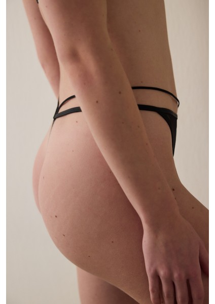 Siyah Kadife Detaylı Normal Bel String Külot fiyatları