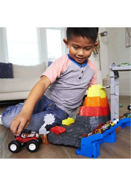 Nessiworld HNB96 Monster Trucks Muhteşem Çarpışma Arenası indirimleri