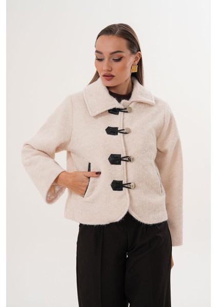 Deri Biyeli Floto Cepli Tokalı Krem Ceket SRP1091 fırsatları