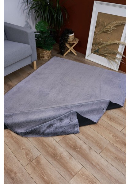 Solo 1614 Gri - Tüy Dökmez Kaydırmaz Tabanlı Modern Peluş Halı