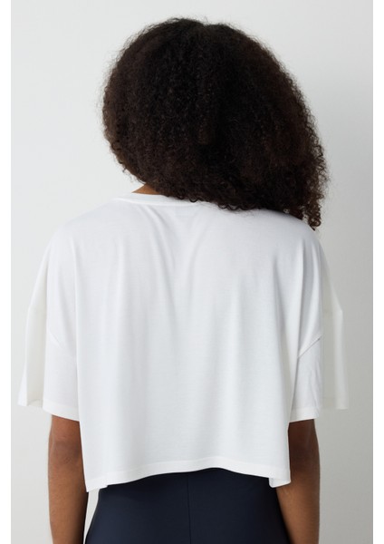 Modal Crop Kırık Beyaz Tişört