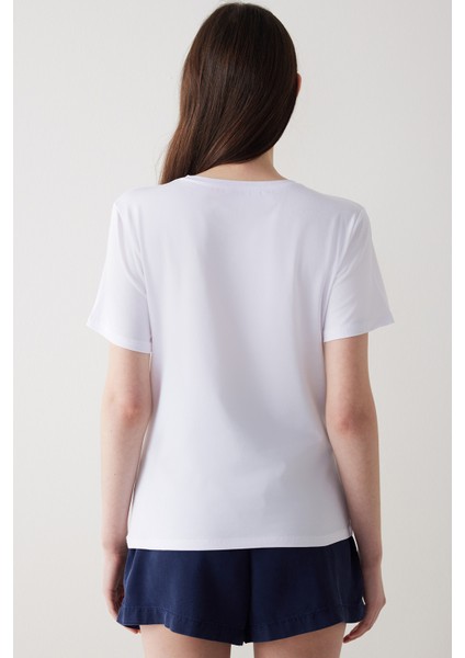 Pamuklu Beyaz Kısa Kollu Basic Tişört