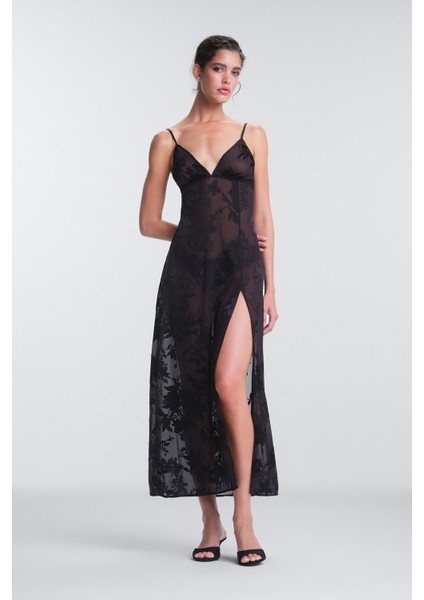 Siyah Amara Çiçek Desenli Ayarlanabilir Askılı Uzun Gecelik