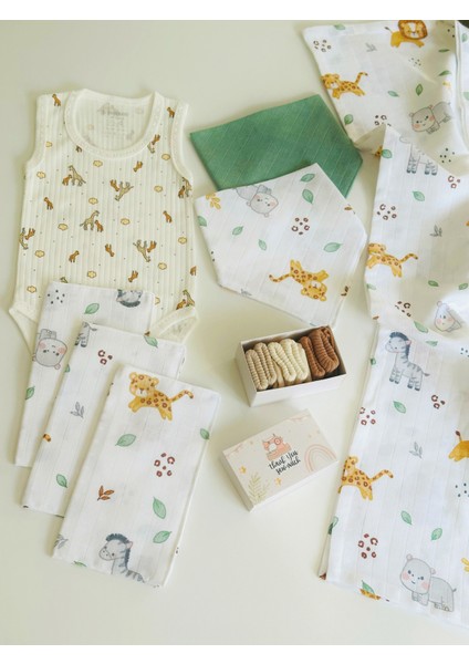 Ftbabycollection %100 Pamuk Yenidoğan Müslin Hediye Seti ( Battaniye ,çorap , Önlük, Ağız Mendili Seti ) fiyatları