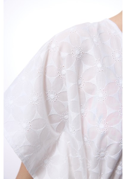 Kırık Beyaz Brode Kaftan