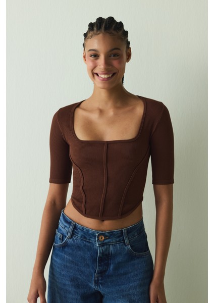 Cappuccino Dikişsiz Kare Yaka Kısa Kollu Crop Tişört