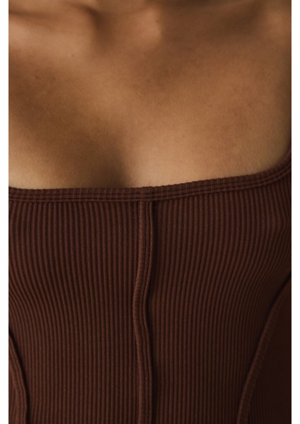 Cappuccino Dikişsiz Kare Yaka Kısa Kollu Crop Tişört