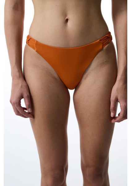 Turuncu Makrome Detaylı Bikini Altı