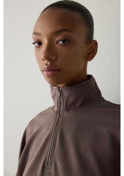 Haki Silky Feel Dik Yaka Crop Sweatshirt