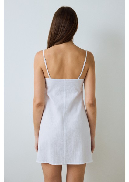 Optik Beyaz Alia Puantiyeli Dantelli Pamuklu V Yaka Gecelik