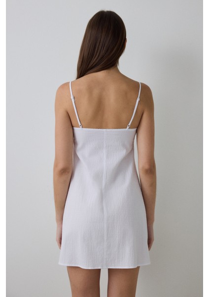 Optik Beyaz Alia Puantiyeli Dantelli Pamuklu V Yaka Gecelik