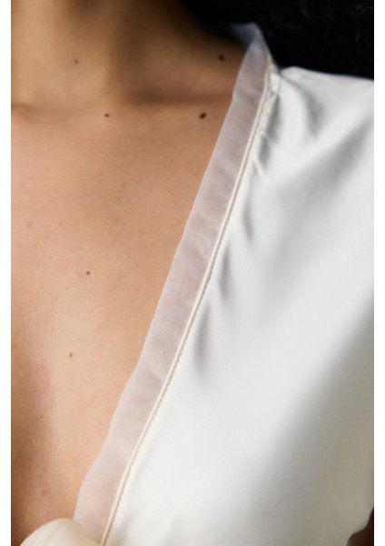 Roses Saten Krem Gecelik