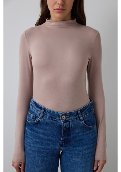 Bej Yarım Balıkçı Yaka Slim Fit Uzun Kollu Triko Üst