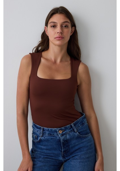 Kapuçino Kare Yaka Kalın Askılı Slim Fit Body
