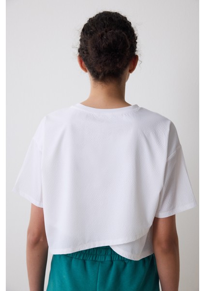 Beyaz Sırt Detaylı Tişört