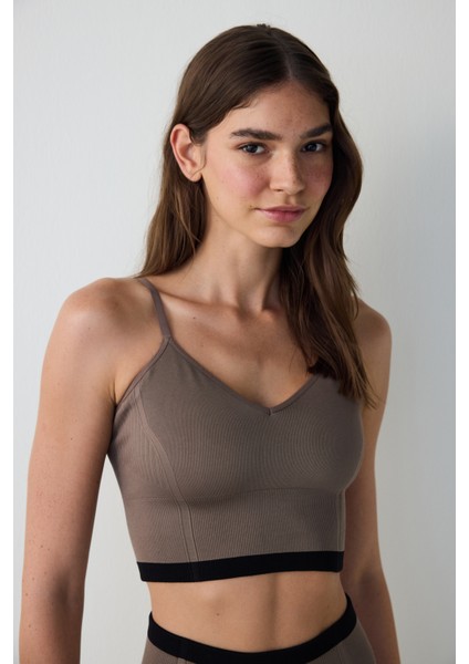 Haki Seamless Dikişsiz Çapraz Askılı Spor Sütyeni