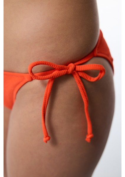 Turuncu Sona Bağlamalı Bikini Altı