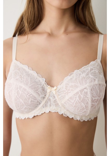 Curvy Lace Bej Sütyen