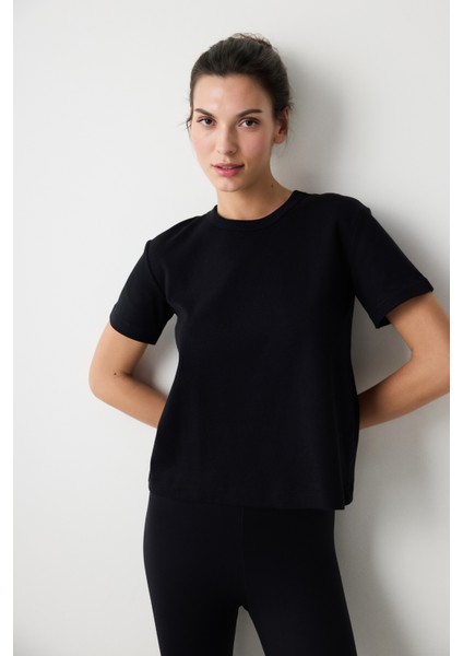 Siyah Bisiklet Yaka Premium Pamuk Tişört