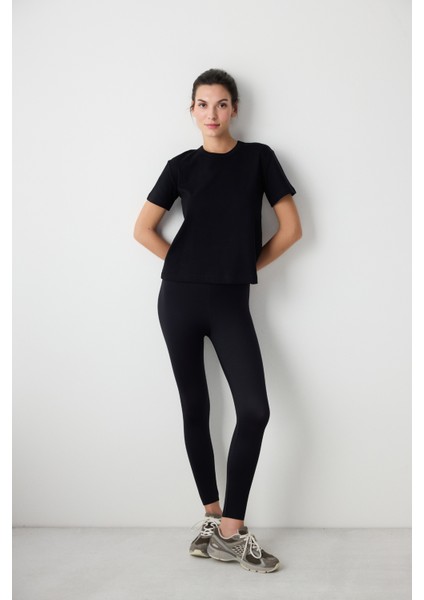 Siyah Bisiklet Yaka Premium Pamuk Tişört