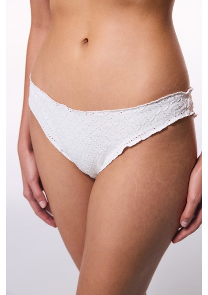 Kırık Beyaz Arizona Fırfırlı Slip Bikini Altı