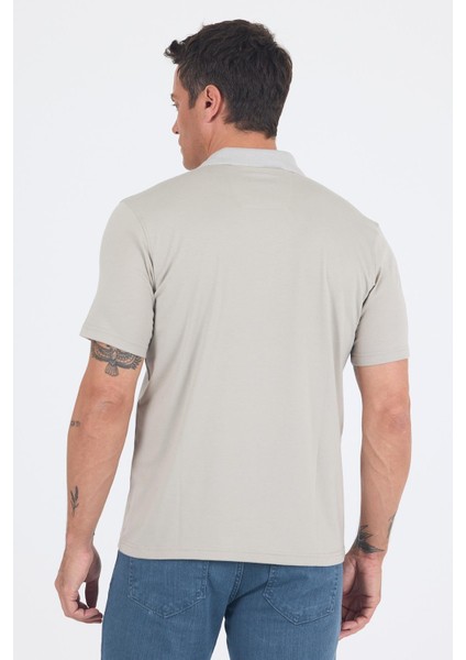 Açık Bej Kısa Kol Polo Yaka Cepli Classic Standart Beden Tişört 1011250173