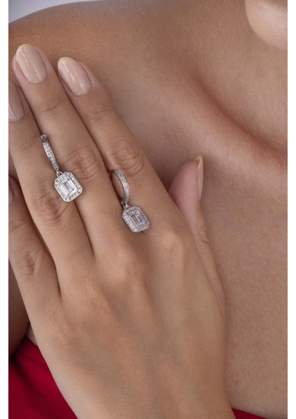 Baget Taşlı Emerald Kesim Beyaz Altın Kaplama Gümüş Kadın Küpe fiyatları