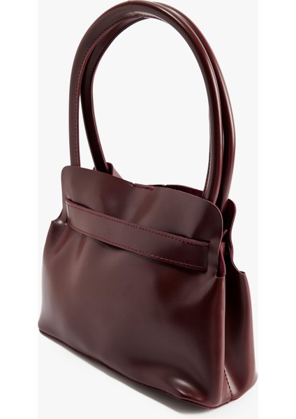 Metalik Aksesuarlı Toka Detaylı Saplı Suni Deri Çanta modelleri