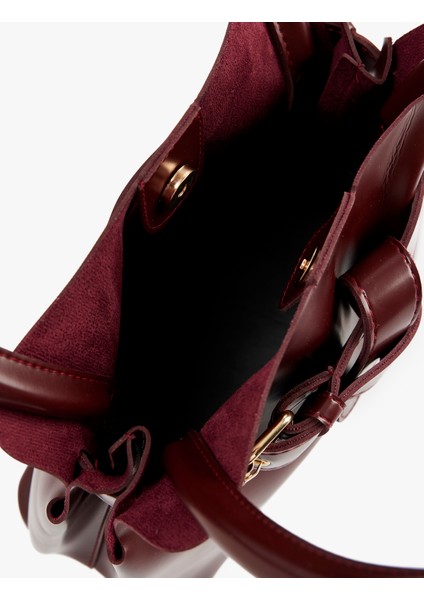 Metalik Aksesuarlı Toka Detaylı Saplı Suni Deri Çanta fırsatları