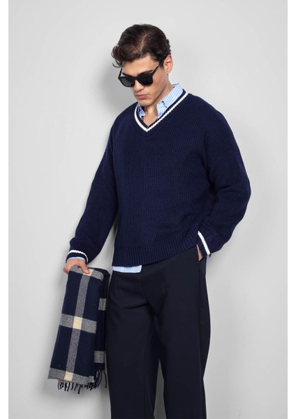 Erkek V Yaka Oversize Kontrast Detaylı Kazak Lacivert