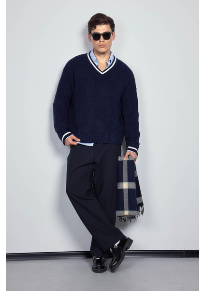 Erkek V Yaka Oversize Kontrast Detaylı Kazak Lacivert fırsatları