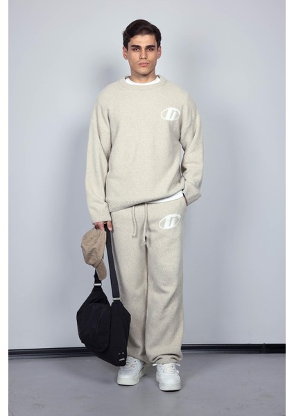 Erkek Oversize Boxy Fit Logo Detaylı Tüylü Kazak Bej fırsatları