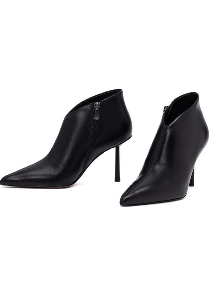 Kadın Siyah Fermuarlı Ince Topuklu Deri Bot 25AFD101018 modelleri