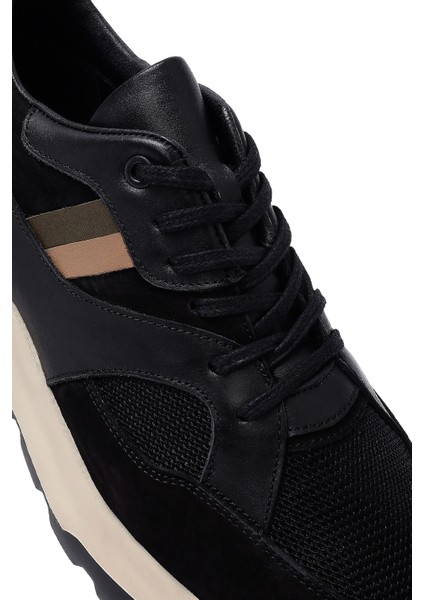 Erkek Siyah Bağcıklı Kalın Tabanlı Deri Sneaker 25WFD660414