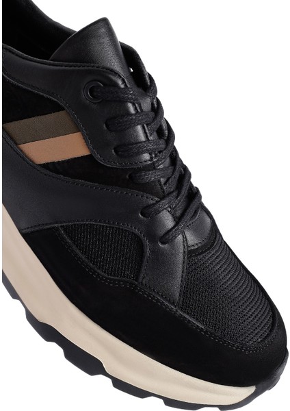 Erkek Siyah Bağcıklı Kalın Tabanlı Deri Sneaker 25WFD660414