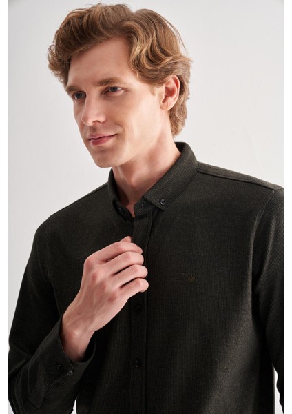 Koyu Haki Smart Düğmeli Yaka Uzun Kol Cepsiz Slim Fit Casual Gömlek 1004255170 fırsatları