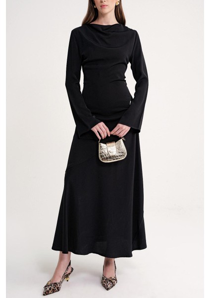 Siyah Degaje Yaka Vücuda Oturan Yırtmaçlı Elbise 94502