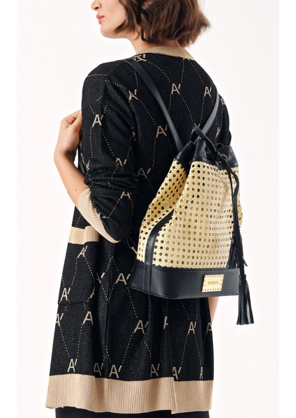 Siyah Aksesuar Detaylı Hasır Çanta 23015