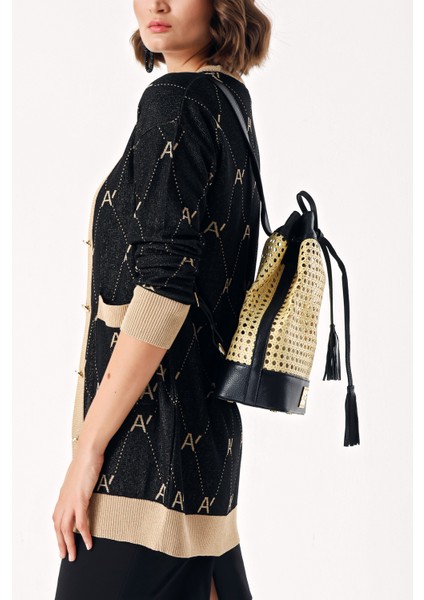 Siyah Aksesuar Detaylı Hasır Çanta 23015 modelleri