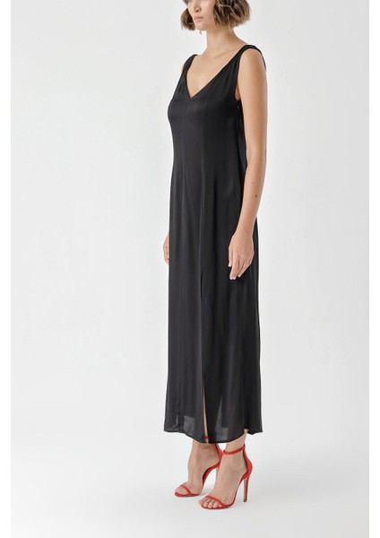 Siyah Kolsuz V Yaka Yırtmaçalı Elbise 94217