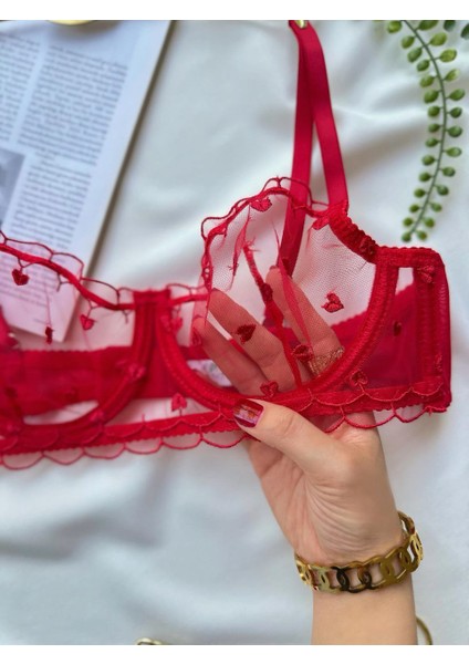 Şeffaf Kalp Desenli Dantelli Sütyen & Tanga Takım – Desteksiz, Ayarlanabilir Askılı, Şık ve Romantik Iç Çamaşırı fiyatları