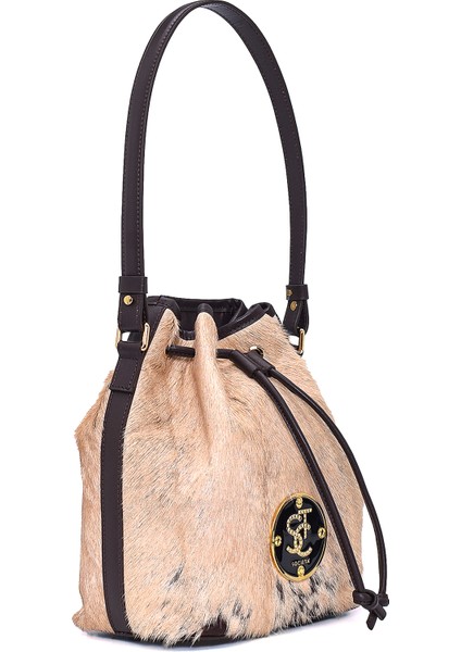 Bej Metal Plaka Detaylı Tüylü Deri Omuz Çantası 23020 modelleri