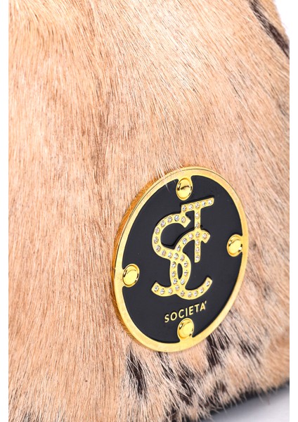 Bej Metal Plaka Detaylı Tüylü Deri Omuz Çantası 23020 indirimleri