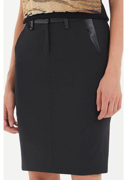 Siyah Derili Diz Üstü Yün Etek 80607