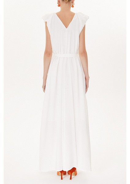 Beyaz Omuzları Büzgülü Salaş Elbise 93468 fırsatları