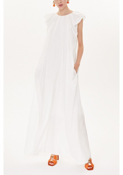 Beyaz Omuzları Büzgülü Salaş Elbise 93468 indirimleri