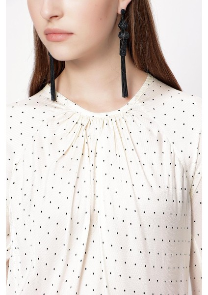 Beyaz Siyah Kolları Büzgülü Bluz 19833 modelleri