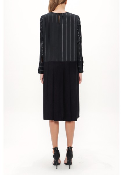 Siyah Pilili Bol Kesim Midi Elbise 92660