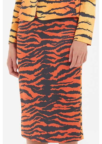 Kırmızı Desenli Diz Altı Kalem Etek 80745